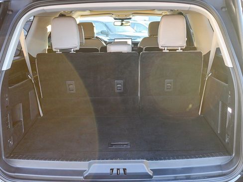 Used 2024 Ford Expedition Max Limited image 26