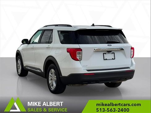 Used 2022 Ford Explorer XLT image 6