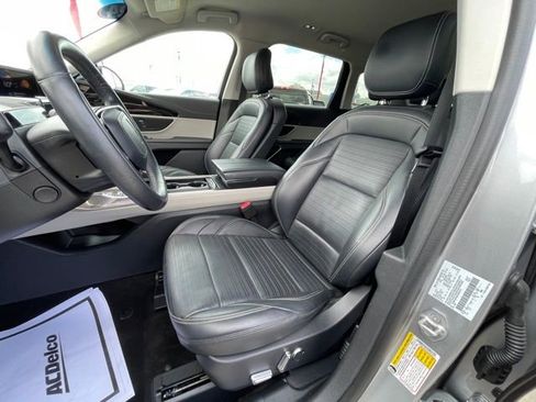 Used 2024 Lincoln Nautilus Reserve AWD/4WD image 11