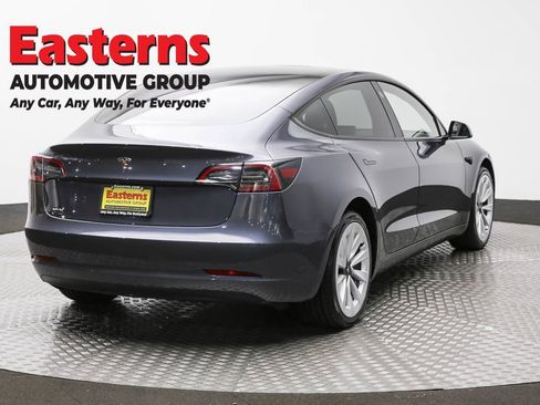 Used 2023 Tesla Model 3 Standard Range image 5