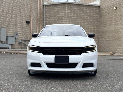 Used 2023 Dodge Charger SXT RWD image 2