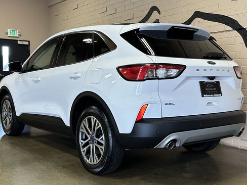 Used 2022 Ford Escape SEL AWD/4WD image 7