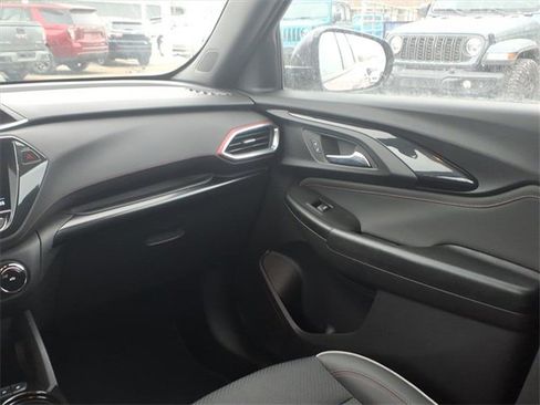 Used 2023 Chevrolet TrailBlazer RS w/ Convenience Package image 33