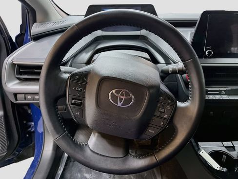 Used 2024 Toyota Prius LE AWD/4WD image 11