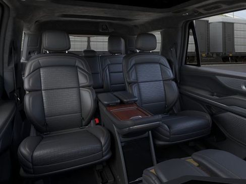 New 2026 Lincoln Navigator Black Label AWD/4WD image 12