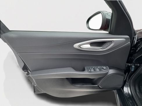 New 2026 Alfa Romeo Giulia w/ Driving Assist Package RWD image 19