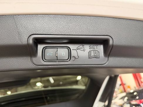 Used 2025 Ford Explorer ST AWD/4WD image 27