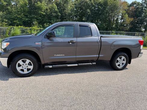 Used 2012 Toyota Tundra 4x4 Double Cab w/ SR5 Pkg image 9