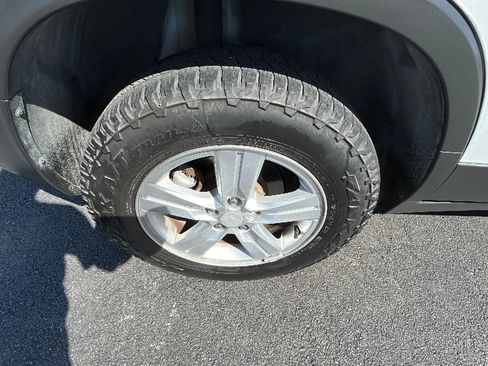 Used 2020 Chevrolet Trax LT image 40