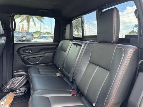 Used 2021 Nissan Titan PRO-4X w/ Pro-4x Convenience Package AWD/4WD image 19