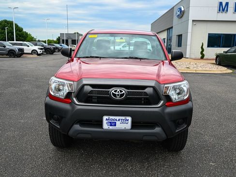 Used 2014 Toyota Tacoma 4x4 Regular Cab image 10