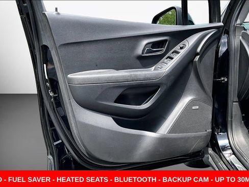 Used 2020 Chevrolet Trax Premier AWD/4WD image 18