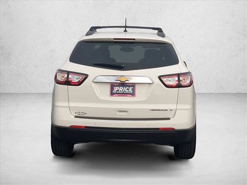 Used 2015 Chevrolet Traverse LT FWD image 7