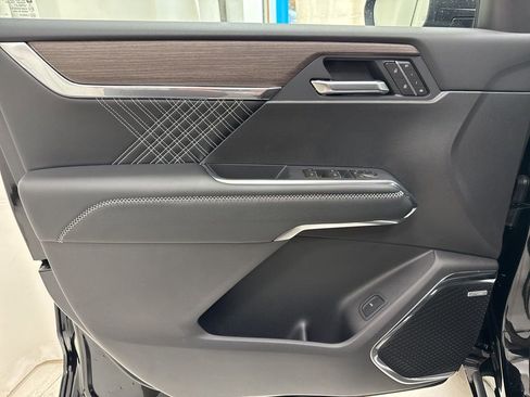 New 2026 GMC Acadia Denali w/ Super Cruise Package image 19