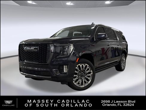 Used 2023 GMC Yukon XL Denali Ultimate AWD/4WD image 1