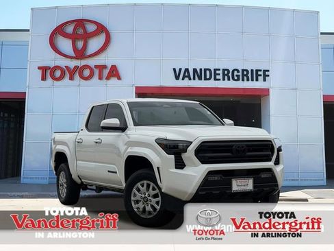 Certified 2025 Toyota Tacoma SR5 image 1