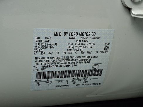 Certified 2023 Ford Explorer XLT w/ Equipment Group 202A AWD/4WD image 27