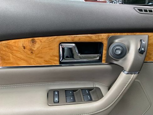 Used 2014 Lincoln MKX FWD w/ Equipment Group 102A image 18