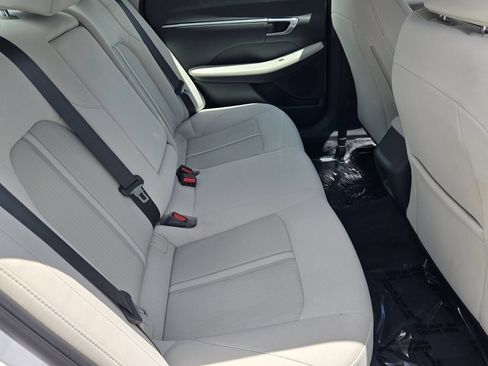 Certified 2022 Hyundai Sonata SEL w/ Preferred Accessory Package FWD image 15