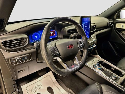 Used 2020 Ford Explorer ST w/ ST Street Pack AWD/4WD image 9
