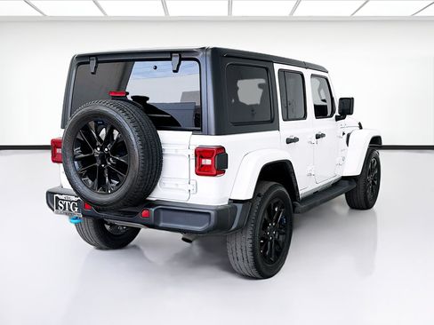 Used 2023 Jeep Wrangler Unlimited Sahara AWD/4WD image 4