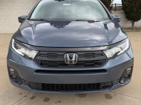 Certified 2025 Honda Odyssey EX-L image 8