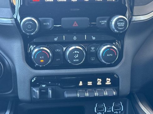 Used 2020 RAM 1500 Big Horn AWD/4WD image 20