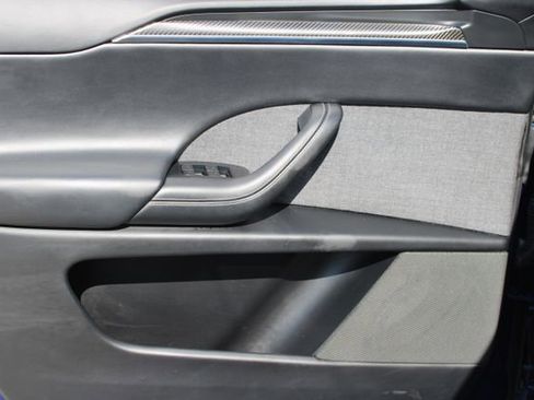 Used 2022 Tesla Model X Plaid image 18