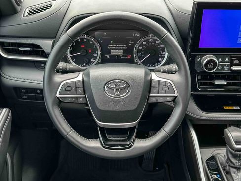 Used 2024 Toyota Highlander XSE AWD/4WD image 26