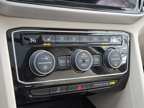 Certified 2023 Volkswagen Atlas SE image 17