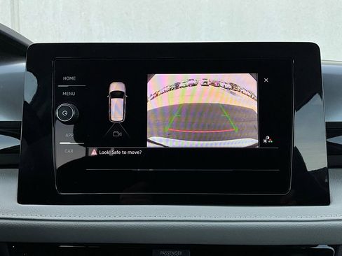 Used 2025 Volkswagen Taos S image 28