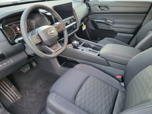 New 2026 Nissan Pathfinder SV image 7