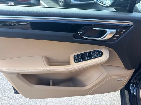 Used 2017 Porsche Macan AWD/4WD image 15