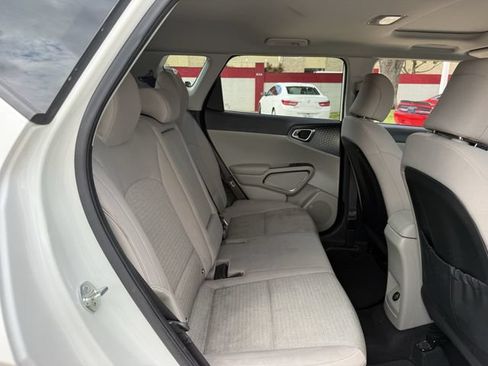 Used 2021 Kia Soul EX FWD image 30