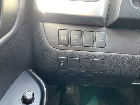 Used 2018 Toyota Highlander XLE AWD/4WD image 13