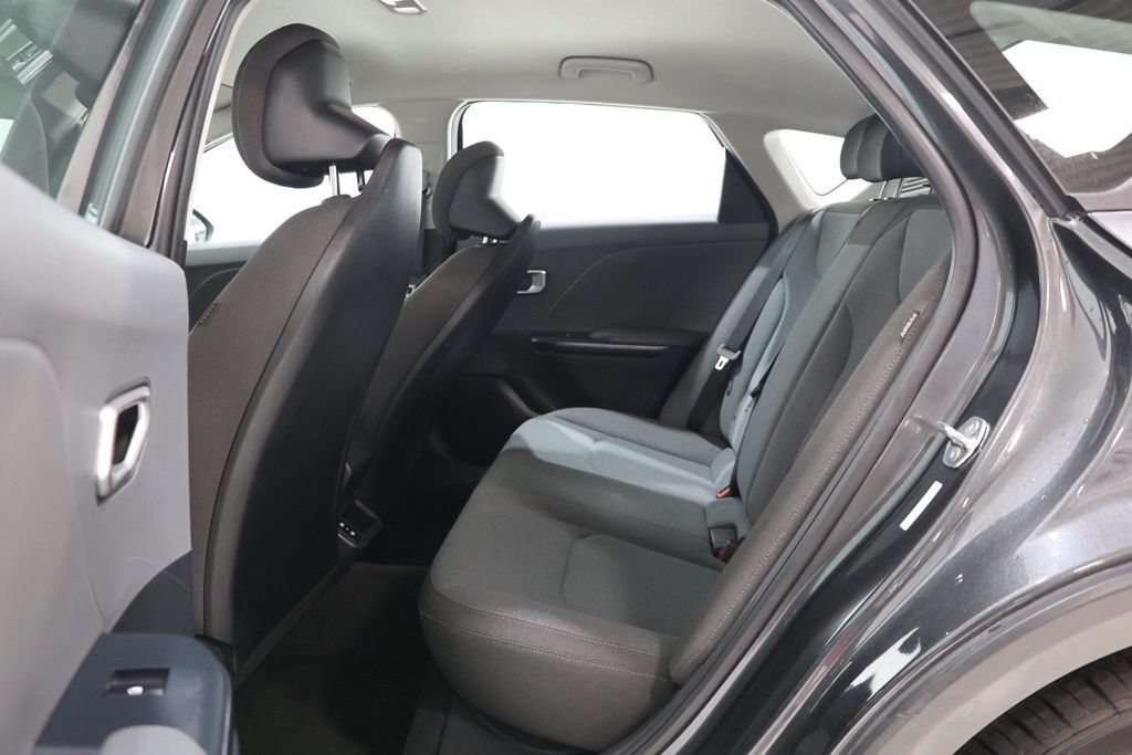 Used 2025 Kia K4 FWD image 29