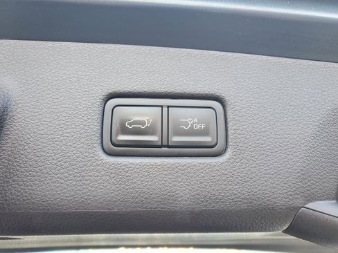 Used 2023 Kia Carnival SX image 31