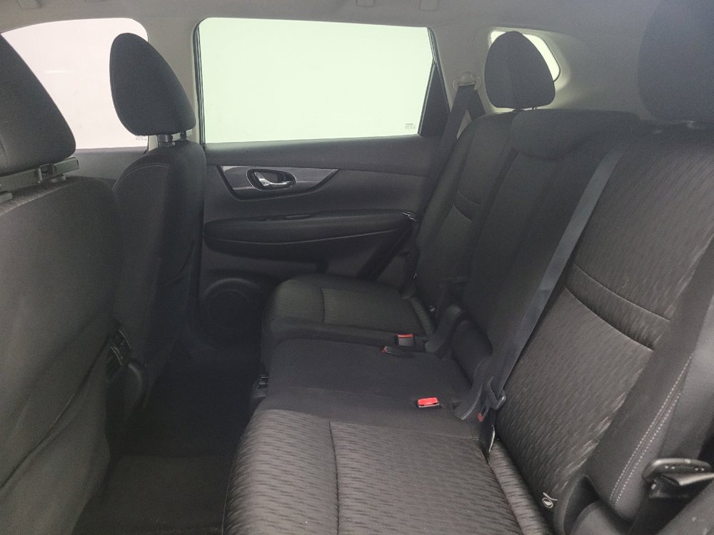 Used 2020 Nissan Rogue S w/ Special Edition Package FWD image 18