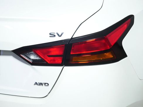 Used 2022 Nissan Altima 2.5 SV image 17