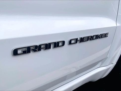 Used 2020 Jeep Grand Cherokee Overland image 10