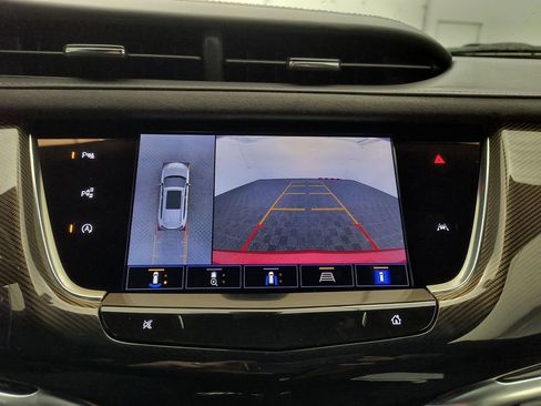 Used 2024 Cadillac XT6 Sport w/ Platinum Package AWD/4WD image 26