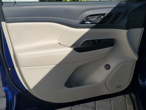 Used 2023 GMC Acadia Denali w/ Denali Ultimate Package image 18