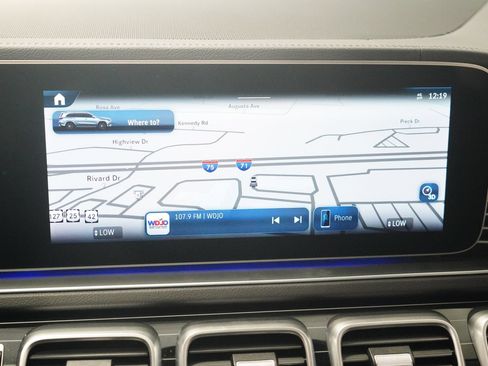 Used 2024 Mercedes-Benz GLS 580 4MATIC image 23