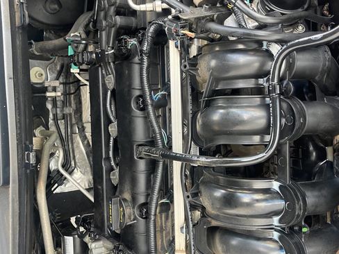 Used 2013 Ford Fiesta SE image 29