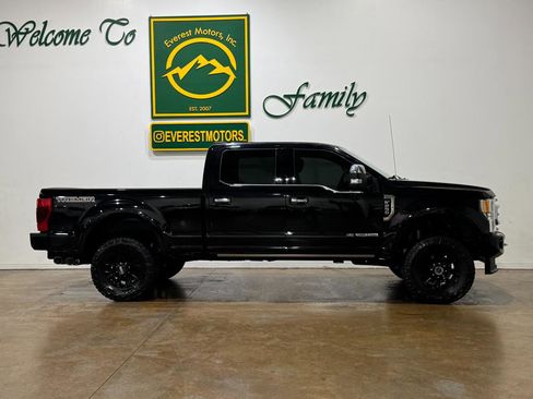 Used 2020 Ford F250 Platinum w/ Tremor Off-Road Package AWD/4WD image 10