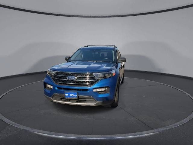 Certified 2021 Ford Explorer XLT w/ Equipment Group 202A AWD/4WD image 3