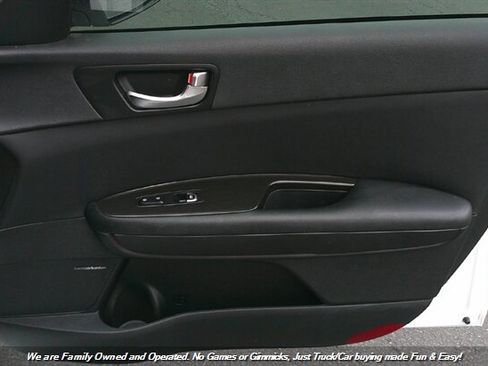 Used 2020 Kia Optima Premium image 22