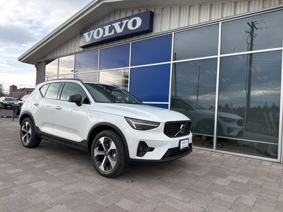 New 2026 Volvo XC40 B5 Plus w/ Protection Package Premier