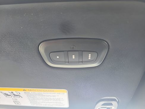 Used 2023 RAM 1500 Laramie AWD/4WD image 18