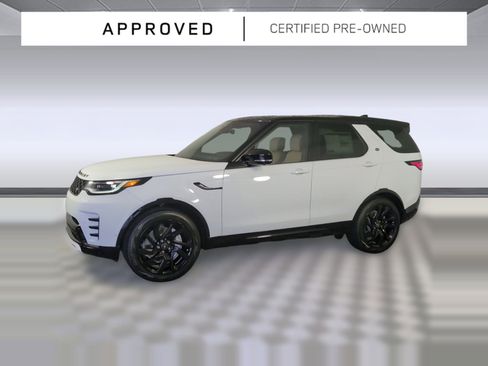 Used 2025 Land Rover Discovery Dynamic SE image 1